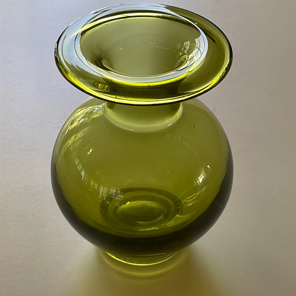 Victoria Hagan “Sweet Pea” Vase